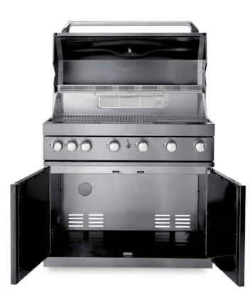 Black Collection - Free-standing gas grill with 6 burners and infrared system .