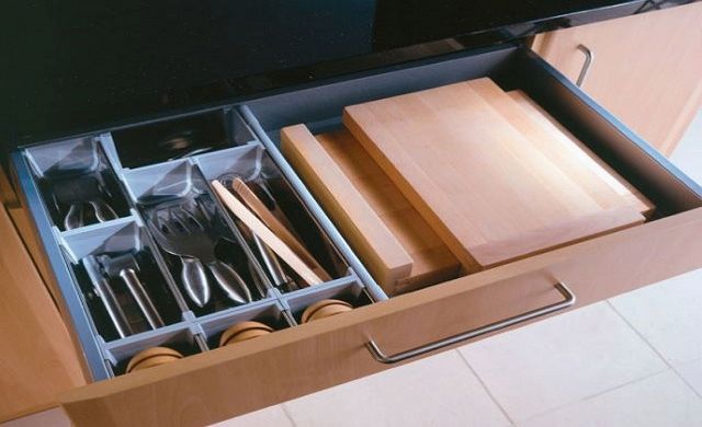 Drawer systems and accessories