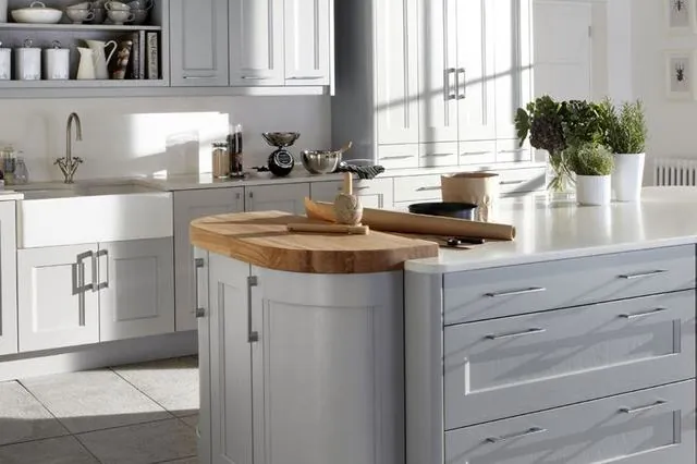 Kew kitchen by Burbidge