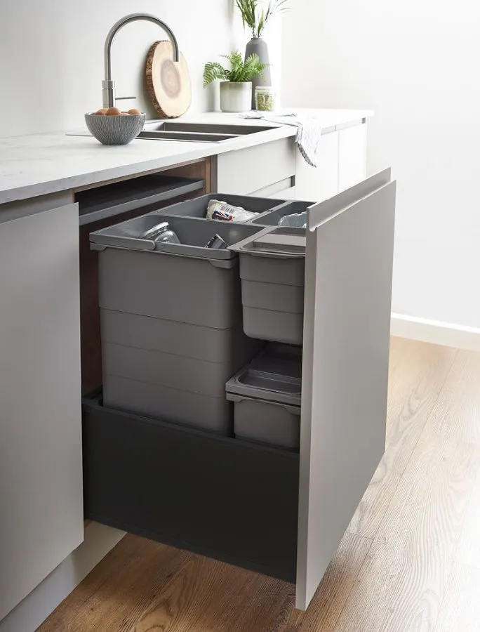 LEGRABOX ECO base for 600mm Cabinet, Carbon Black