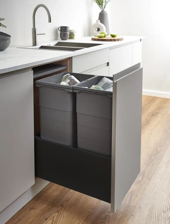 LEGRABOX ECO base for 400mm Cabinet, Carbon Black