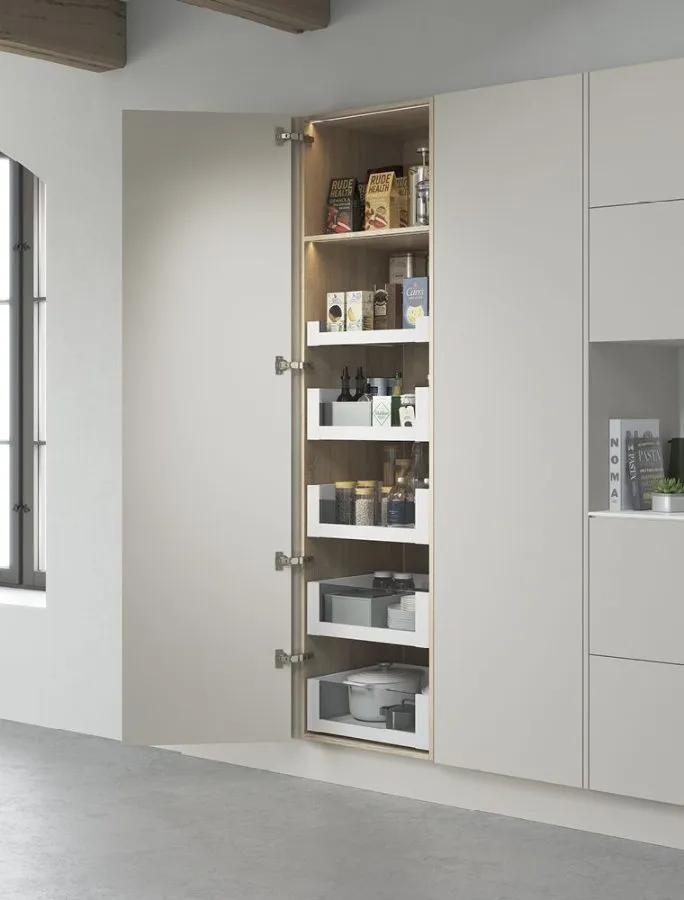Assembled LEGRABOX SPACE TOWER larder in Silk white matt with clear glass
