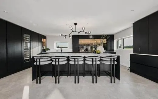 Tavola kitchen, Tavola in Hacienda Black · Hacienda Black
