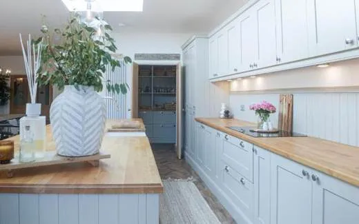 Madison kitchen, Madison in Stone · Stone