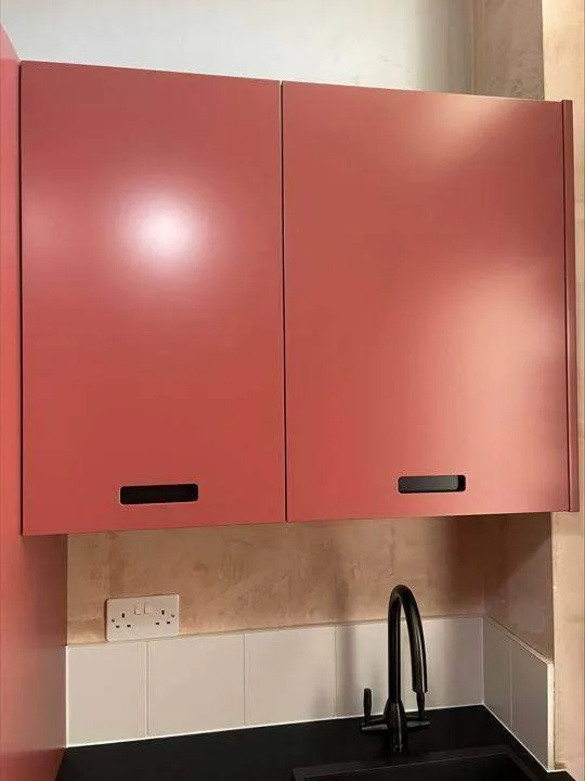 Porter Matt Handleless kitchen, Porter Matt Outline with Carbon Channel Georgian Red Utility Room · Georgian Red