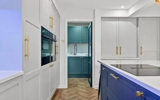 Arrington kitchen, Arrington in Light Grey & Viridian · Light Grey, Viridian