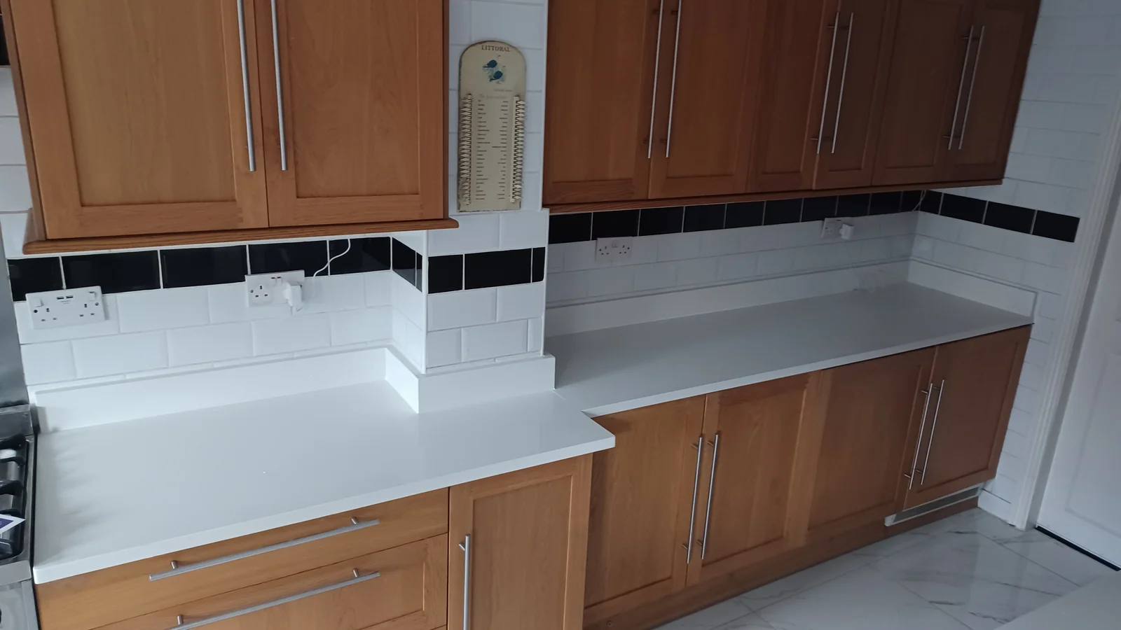 White Frost quartz kitchen worktop